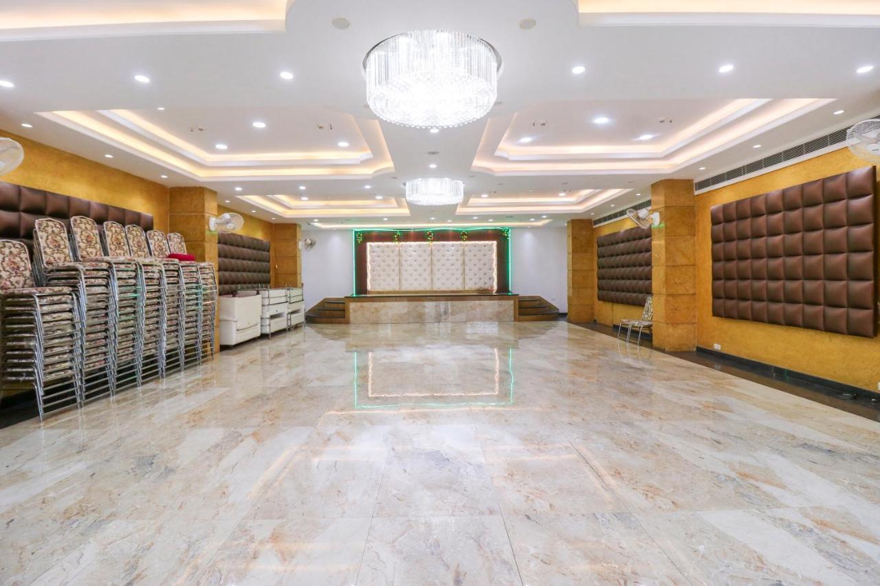 Oyo 69860马斯塔纳宫酒店 瓦拉纳西 外观 照片